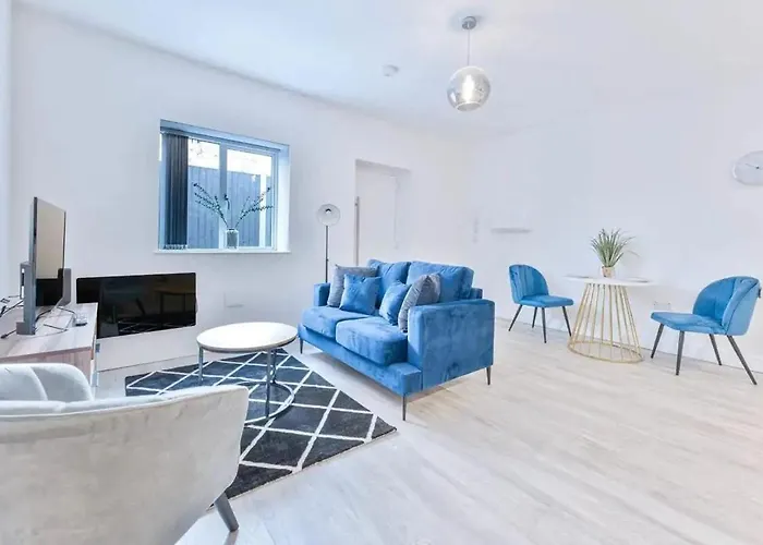 Pass The Keys Flat 8 - Charming 1 Bedroom Flat: Ideal Urban Oasis