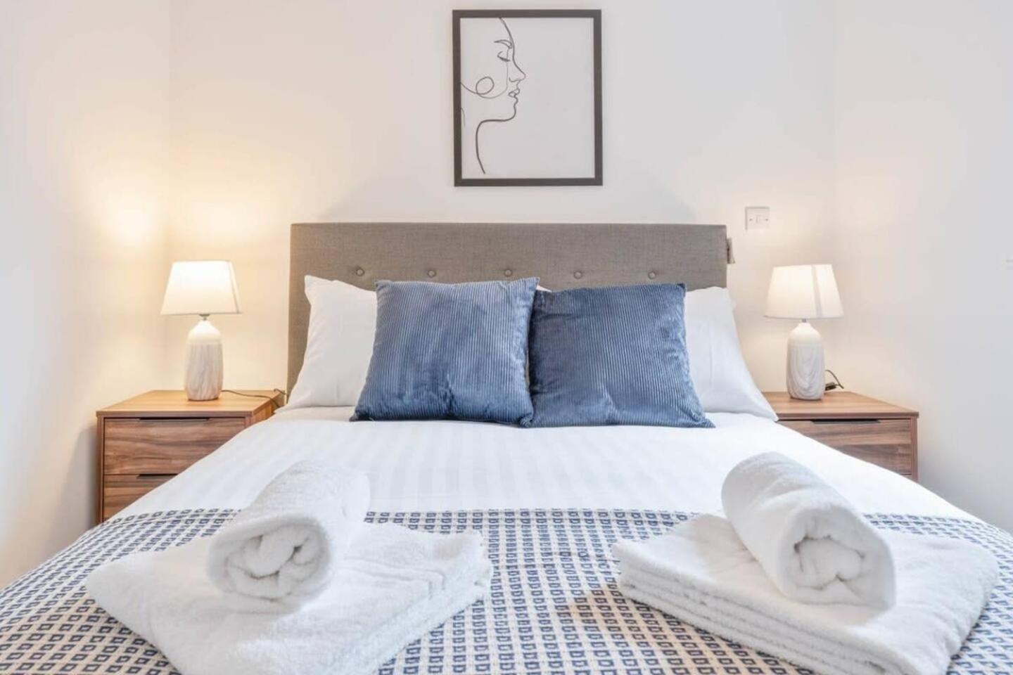 Apartment Pass The Keys Flat 8 - Charming 1 Bedroom Flat: Ideal Urban Oasis